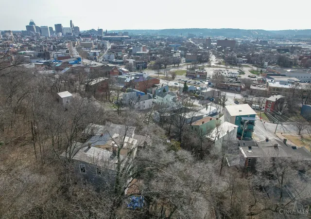 Photo 4 of Single family home for sale at 2125 Renner Pl, Cincinnati, OH 45214 | MLS# 1879198 | Listing updated on 2026-05-14