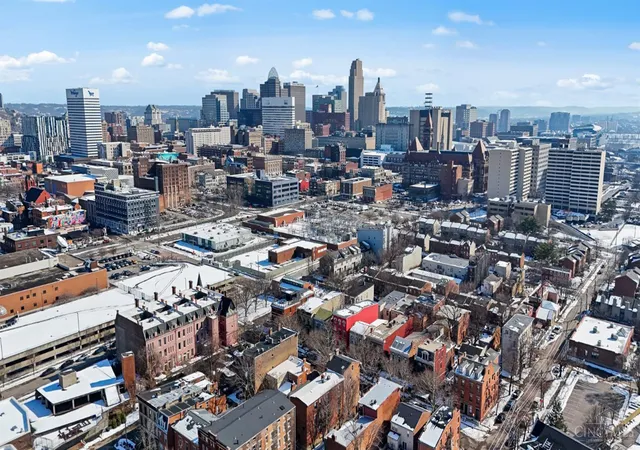 Homes for sale in Cincinnati, OH | 422 Clark St, Cincinnati, OH 45203