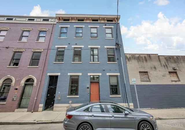 3rd image of 1509 Pleasant St #151, Cincinnati, OH 45202 | MLS# 1879522