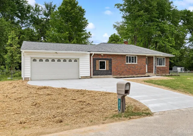 Homes for sale in Union Twp, OH | 836 Fayebanks Ln, Union Twp, OH 45245 | MLS# 1879553