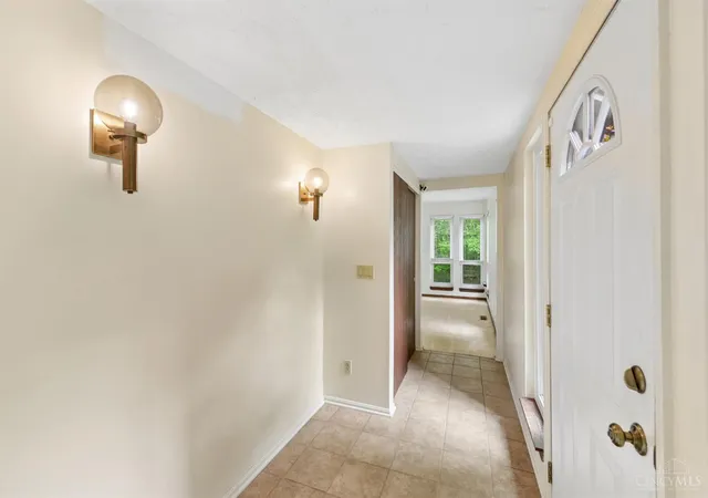 5th image of 13 Cherokee Trl, New Richmond, OH 45157 | MLS# 1879500