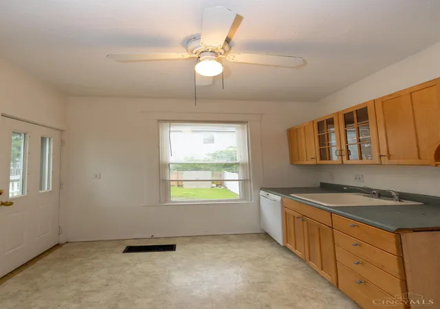 Homes for sale in St Bernard, OH | 4616 Sullivan Ave, St Bernard, OH 45217 | MLS# 1879581