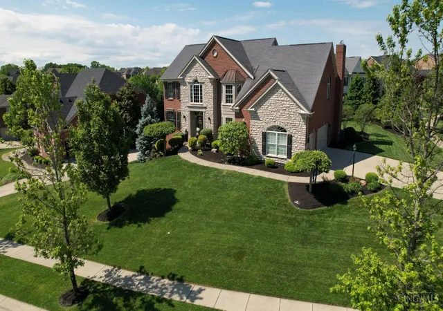 Homes for sale in Cincinnati, OH | 2440 Ashton Ct, Cincinnati, OH 45244 | MLS# 1879701