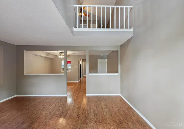 3rd image of 4946 Columbia Cir, West Chester, OH 45011 | MLS# 1879712