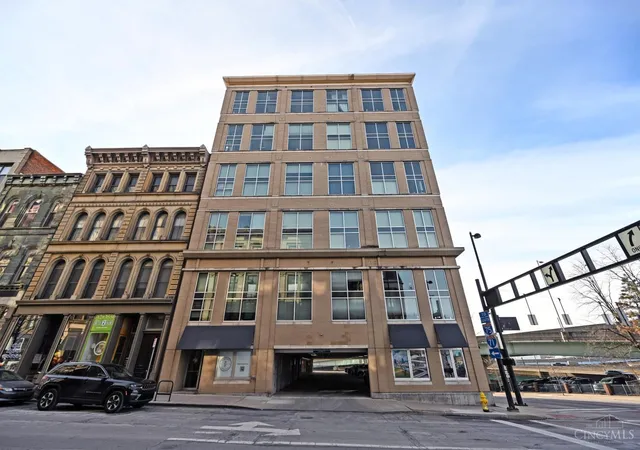 Homes for sale in Cincinnati, OH | 353 W Fourth St #600, Cincinnati, OH 45202 | MLS# 1879795