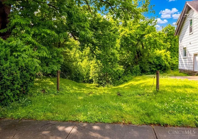 Homes for sale in Cincinnati, OH | 5455 Lester Rd, Cincinnati, OH 45213 | MLS# 1879842