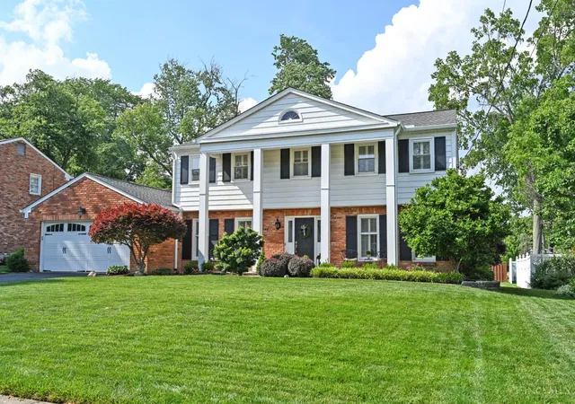 Homes for sale in Madeira, OH | 6453 Oldbarn Ct, Madeira, OH 45243 | MLS# 1879879