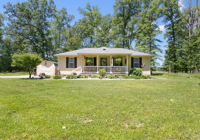 Homes for sale in Franklin Twp, OH | 1 Chickasaw Cvs, Franklin Twp, OH 45171 | MLS# 1879191