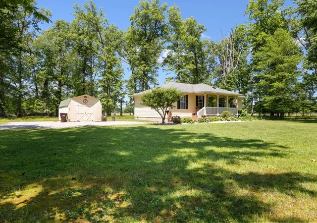 Homes for sale in Franklin Twp, OH | 1 Chickasaw Cvs, Franklin Twp, OH 45171 | MLS# 1879191