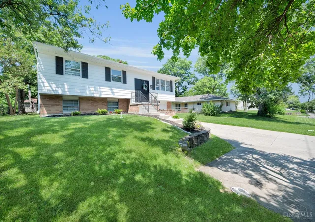 Homes for sale in Cincinnati, OH | 11649 Kenn Rd, Cincinnati, OH 45240 | MLS# 1879721