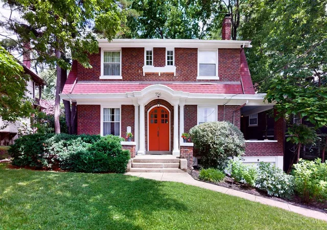 Homes for sale in Cincinnati, OH | 756 Clinton Springs Ave, Cincinnati, OH 45229 | MLS# 1879785