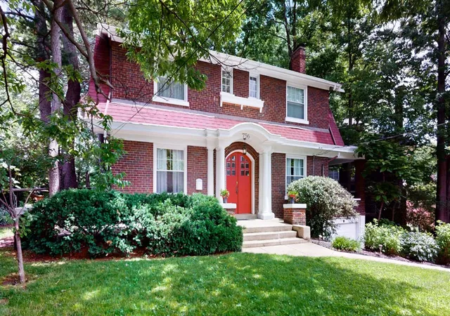 Homes for sale in Cincinnati, OH | 756 Clinton Springs Ave, Cincinnati, OH 45229 | MLS# 1879785