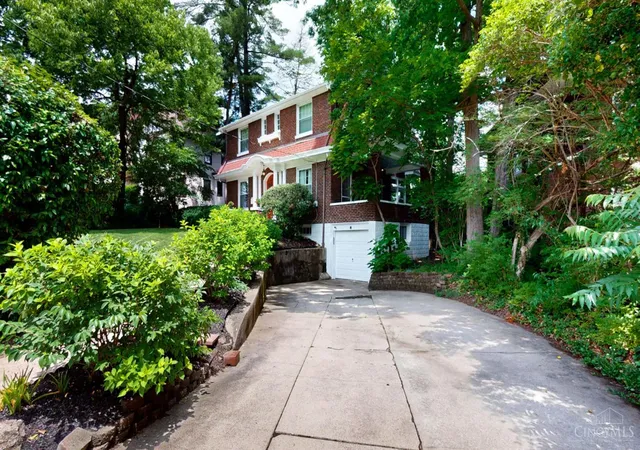 Homes for sale in Cincinnati, OH | 756 Clinton Springs Ave, Cincinnati, OH 45229 | MLS# 1879785
