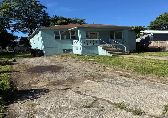 Photo 1 of Single family home for sale at 955 Simmons Ave, Lincoln Heights, OH 45215 | MLS# 1879822 | Listing updated on 2026-09-03