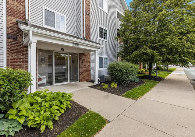 Homes for sale in Loveland, OH | 510 Carrington Ln #308, Loveland, OH 45140 | MLS# 1879837