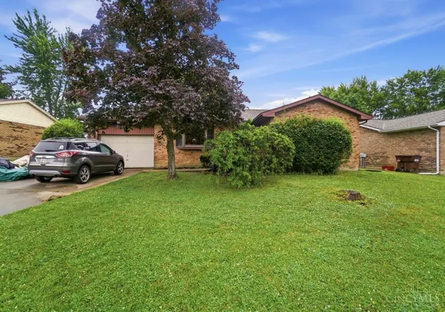 2nd image of 938 Rainbow Ct, Lebanon, OH 45036 | MLS# 1880037