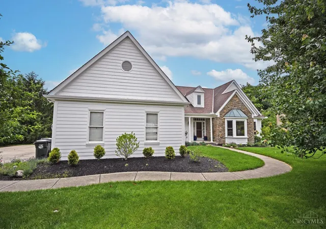 Homes for sale in Anderson Twp, OH | 3130 Wolf Run Ct, Anderson Twp, OH 45244 | MLS# 1880134