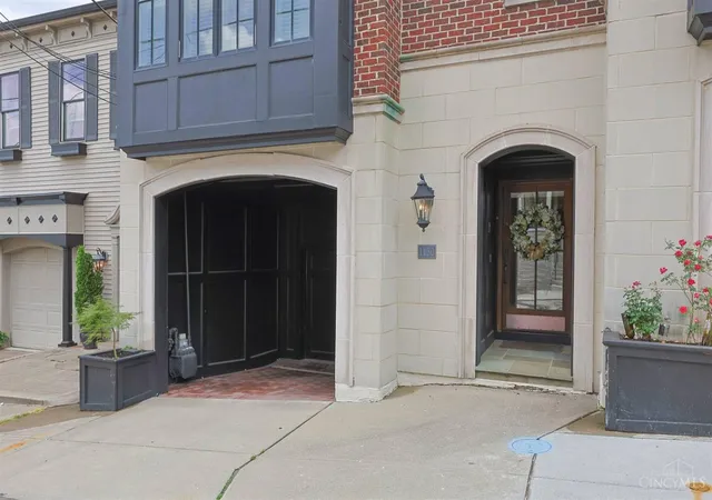 Photo 4 of Single family home for sale at 1130 Carney St, Cincinnati, OH 45202 | MLS# 1880012 | Listing updated on 2026-07-30