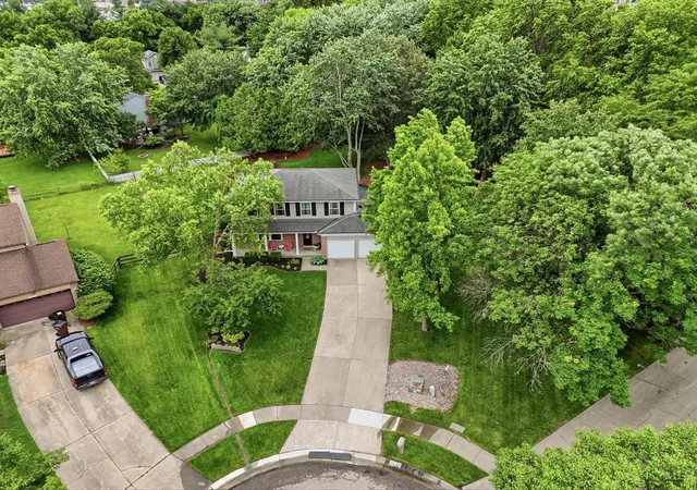 Photo 2 of Single Family Residence at 9045 Fields Dr, Mason, OH 45040 | MLS# 1880079 | | Sold on 2026-07-01