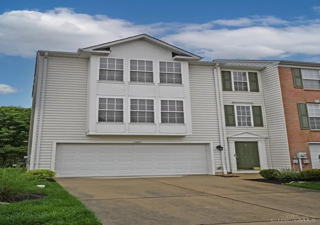 Homes for sale in Newtown, OH | 7207 Ivy Wy, Newtown, OH 45244 | MLS# 1880210