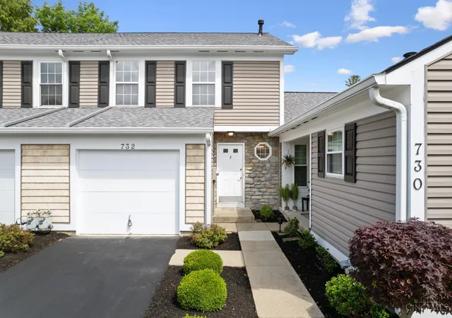 1st image of 732 Stoneharbor Ln, Hamilton Twp, OH 45039 | MLS# 1880125