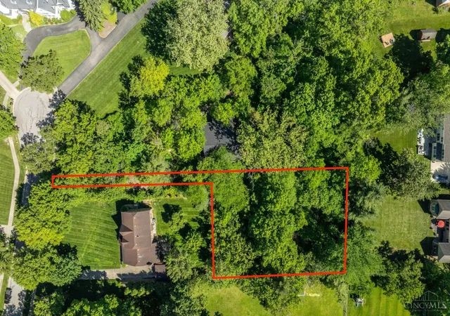 4th image of 10420 Grandoaks Ln, Cincinnati, OH 45242 | MLS# 1880184