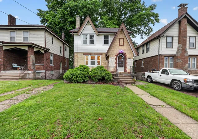 Homes for sale in Cincinnati, OH | 1083 Benz Ave, Cincinnati, OH 45238 | MLS# 1879528