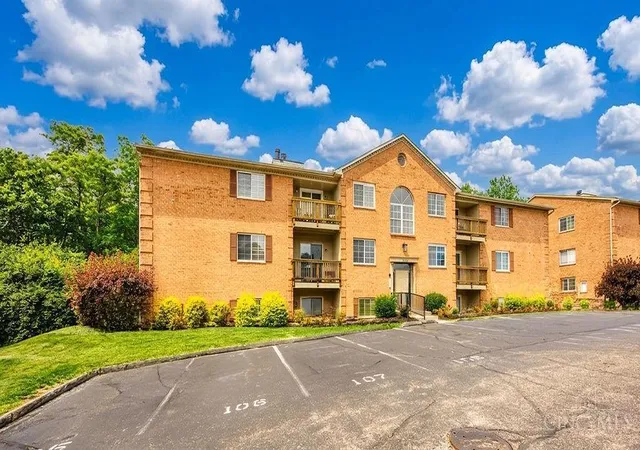 Homes for sale in Fairfield, OH | 1570 Gelhot Dr #112, Fairfield, OH 45014 | MLS# 1880424