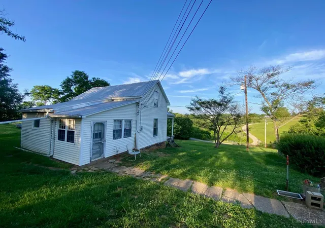Homes for sale in West Union, OH | 2195 Pumpkin Ridge Rd, West Union, OH 45693 | MLS# 1880576