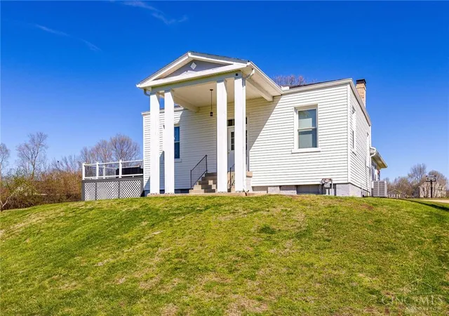 Homes for sale in Franklin Twp, OH | 7426 Martz Paulin Road, Franklin Twp, OH 45005 | MLS# 1880649