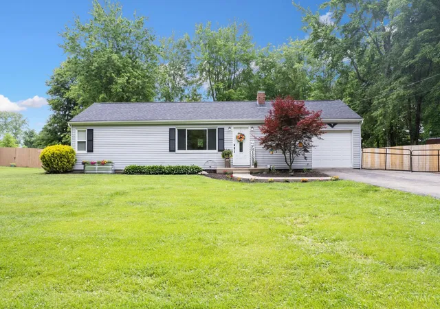 Homes for sale in Batavia, OH | 2671 Herold Rd, Batavia, OH 45103 | MLS# 1879551