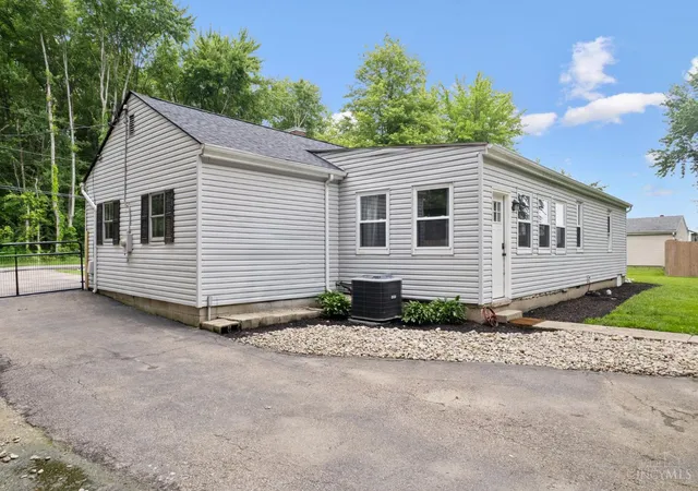 Homes for sale in Batavia, OH | 2671 Herold Rd, Batavia, OH 45103 | MLS# 1879551