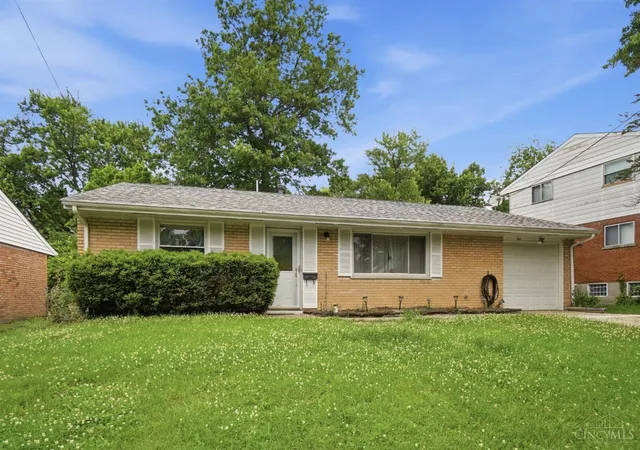 Photo 3 of Single family home for sale at 942 Goodhue Cir, Forest Park, OH 45250 | MLS# 1880775 | Listing updated on 2026-08-31