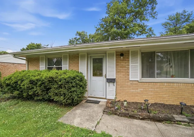 Photo 3 of Single family home for sale at 942 Goodhue Cir, Forest Park, OH 45250 | MLS# 1880775 | Listing updated on 2026-08-31