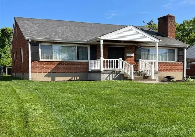 Homes for sale in Reading, OH | 173 W Crest Dr, Reading, OH 45215 | MLS# 1878011