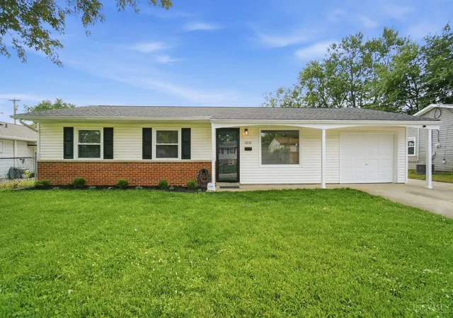 1st image of 1010 Stratford Pl, Mason, OH 45040 | MLS# 1879717
