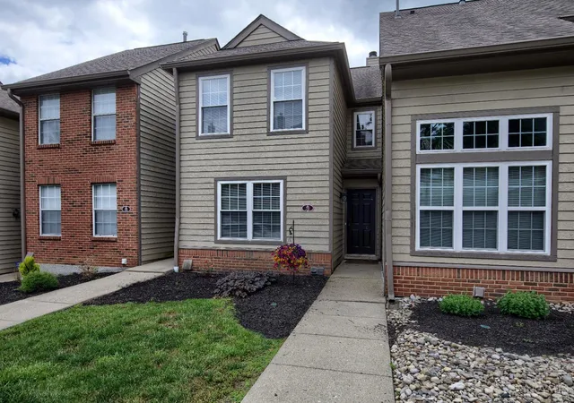 Homes for sale in Montgomery, OH | 10555 Montgomery Rd #70, Montgomery, OH 45242 | MLS# 1879578