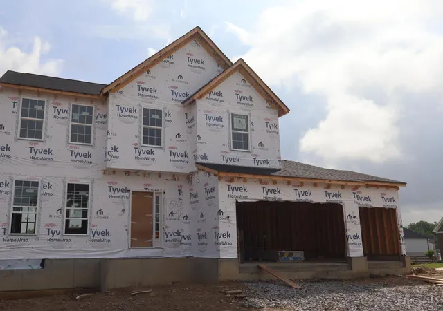 3rd image of 5704 Irwin Dr #105, Green Twp, OH 45248 | MLS# 1880930