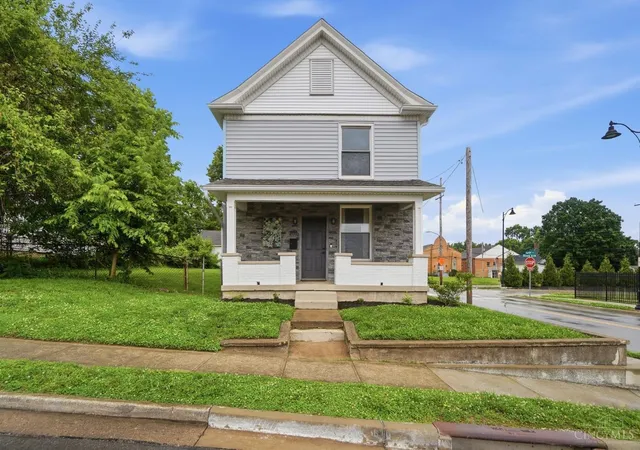 1st image of 202 Warwick Ave, Hamilton, OH 45013 | MLS# 1879984