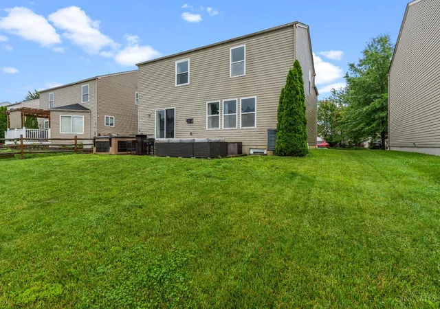 Homes for sale in Pierce Twp, OH | 18 Ashwood Pl, Pierce Twp, OH 45102 | MLS# 1881039