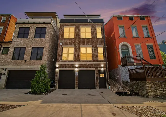 Homes for sale in Cincinnati, OH | 148 Mulberry St, Cincinnati, OH 45202 | MLS# 1879939
