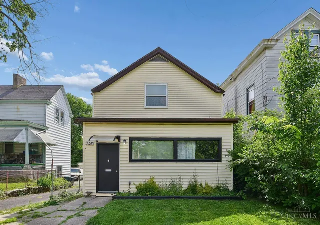 Homes for sale in Cincinnati, OH | 738 Enright Ave, Cincinnati, OH 45205 | MLS# 1881009
