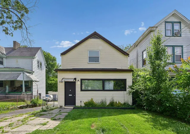 Homes for sale in Cincinnati, OH | 738 Enright Ave, Cincinnati, OH 45205 | MLS# 1881009