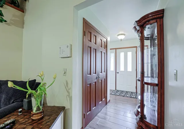 Photo 5 of Single family home for sale at 4038 Schoenling Rd, Okeana, OH 45053 | MLS# 1881044 | Listing updated on 2026-08-07