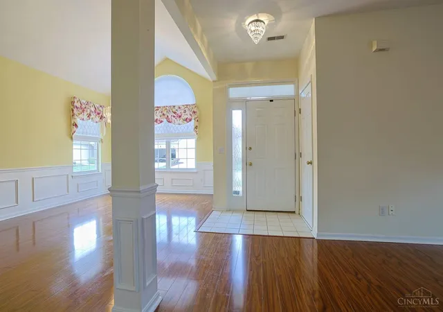 2nd image of 1103 Traverse Creek Dr, Milford, OH 45150 | MLS# 1881140