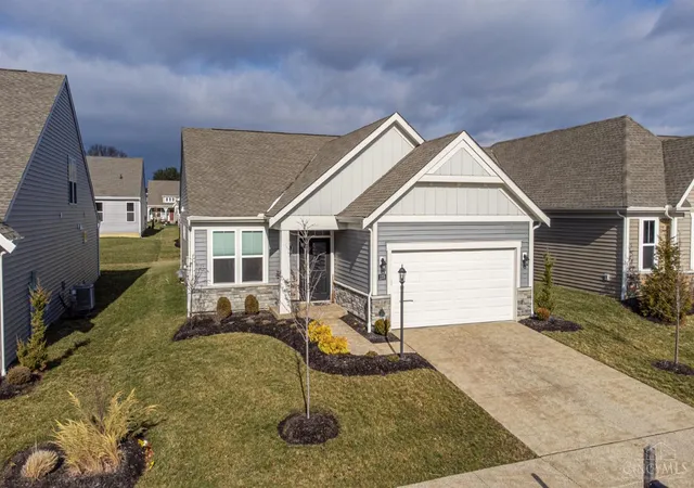 2nd image of 1358 Brookchase Cir, Maineville, OH 45039 | MLS# 1881191
