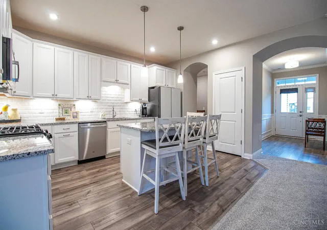 5th image of 1358 Brookchase Cir, Maineville, OH 45039 | MLS# 1881191