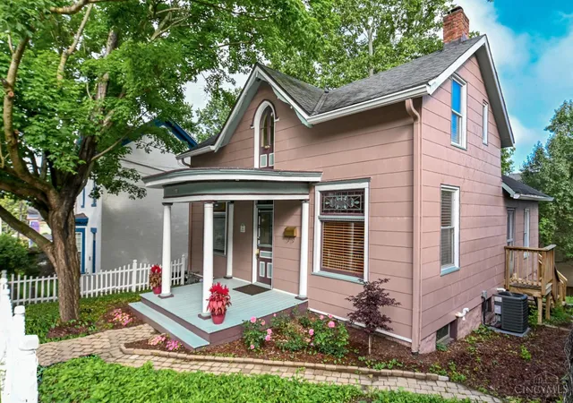Homes for sale in Cincinnati, OH | 415 Tusculum Ave, Cincinnati, OH 45226 | MLS# 1881012