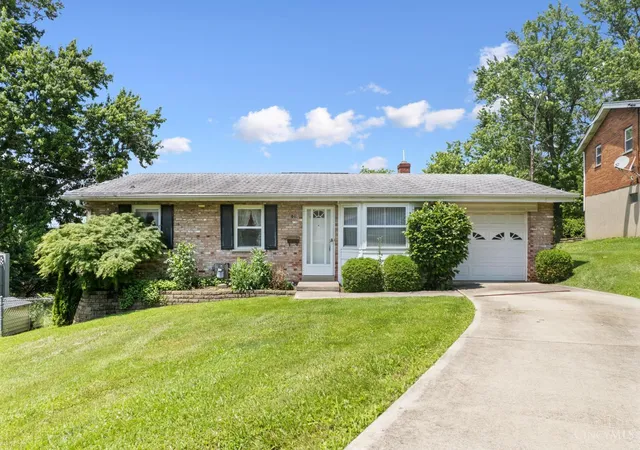 Homes for sale in Reading, OH | 109 Bunker Hill Ct, Reading, OH 45215 | MLS# 1881195