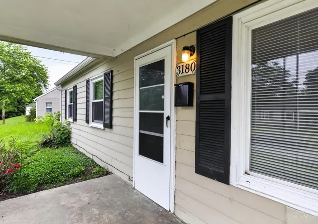 Photo 2 of Sale Pending at 3180 Niagara St, Cincinnati, OH 45251 | MLS# 1880336 | Listing updated on 2026-08-14